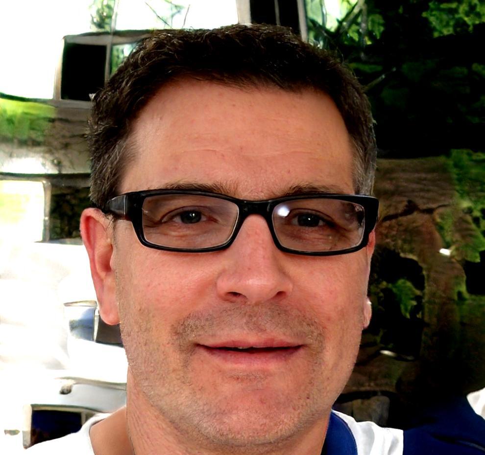 Dr. Marcus Richter - Senior Finanzanalyst